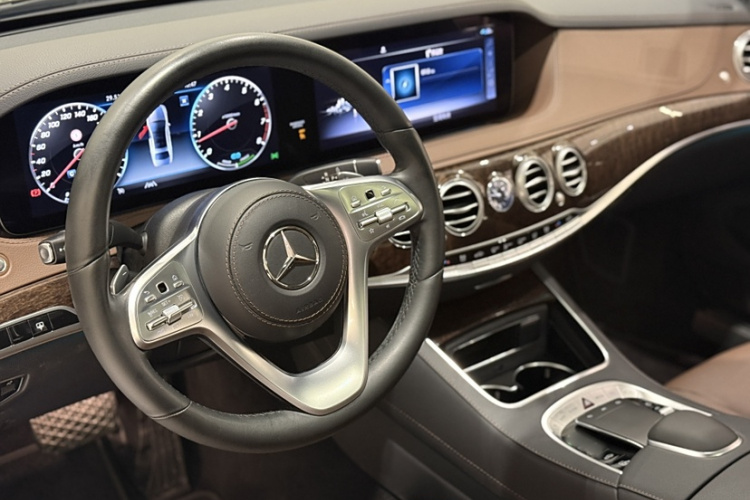 Mercedes-Benz S Class 2019 car image #15