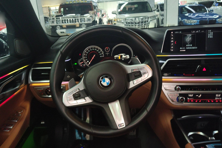 BMW M760Le 2019 car image #15