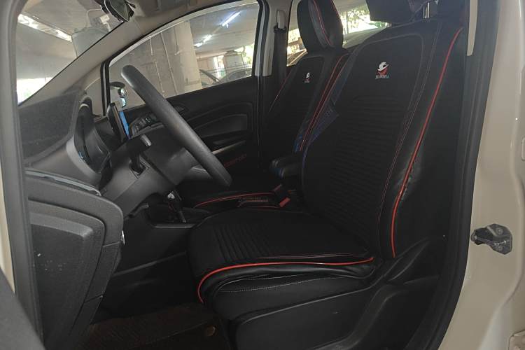 Ford EcoSport 2019 изображение автомобиля #15