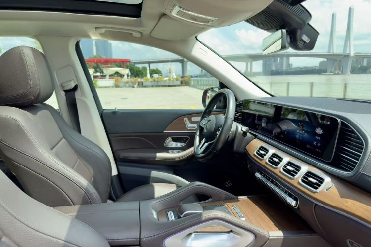 Mercedes-Benz GLE Class New Energy 2022 car image #15