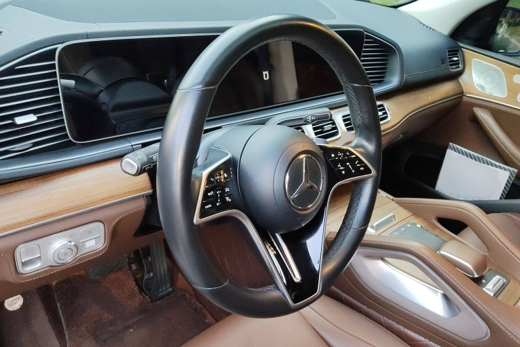 Mercedes-Benz GLE Class New Energy 2023 car image #15