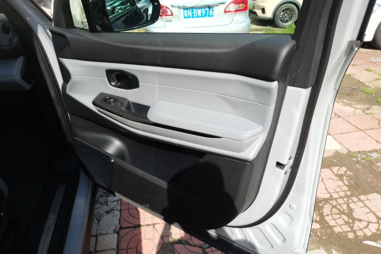 蔚来 蔚来ES8 2022 汽车图片 #15