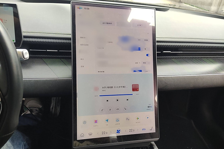 哪吒汽车 哪吒GT 2023 汽车图片 #15