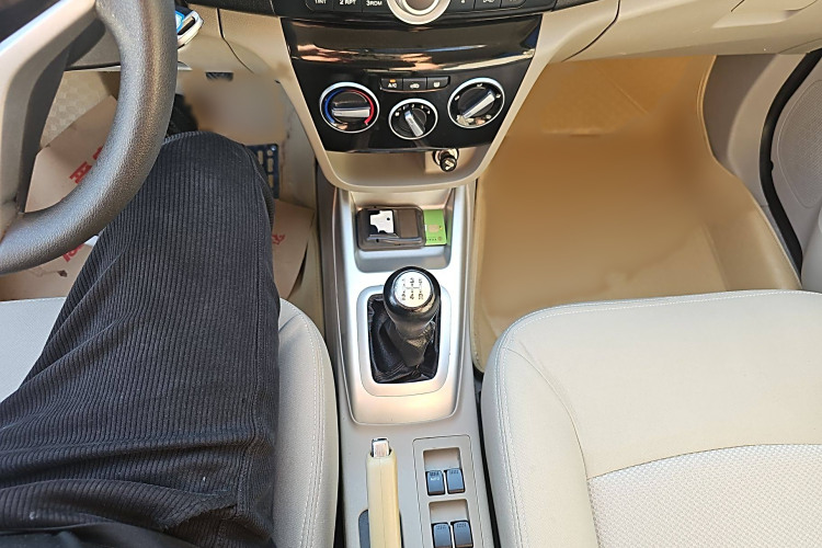 长安 悦翔V3 2016 汽车图片 #15