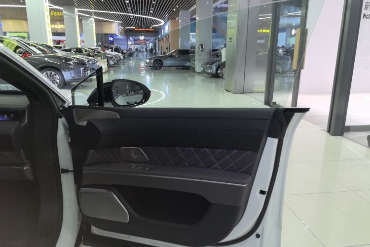 NIO ET9 2024 image de voiture #15