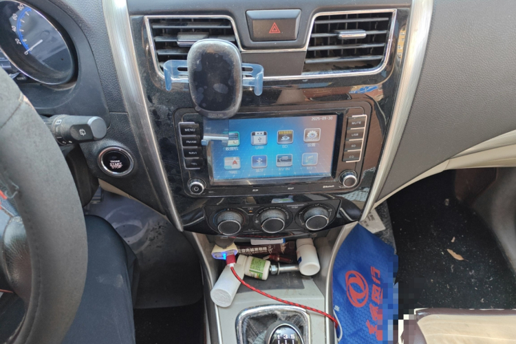 Forthing S500 2016 #15 Forthing S500 2016 car image #15