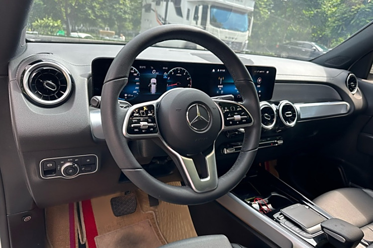 Mercedes-Benz GLB Class 2022 #15 Mercedes-Benz GLB Class 2022 car image #15