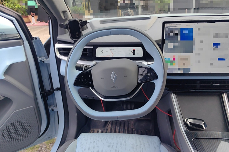 Livan 7 2024 car image #15