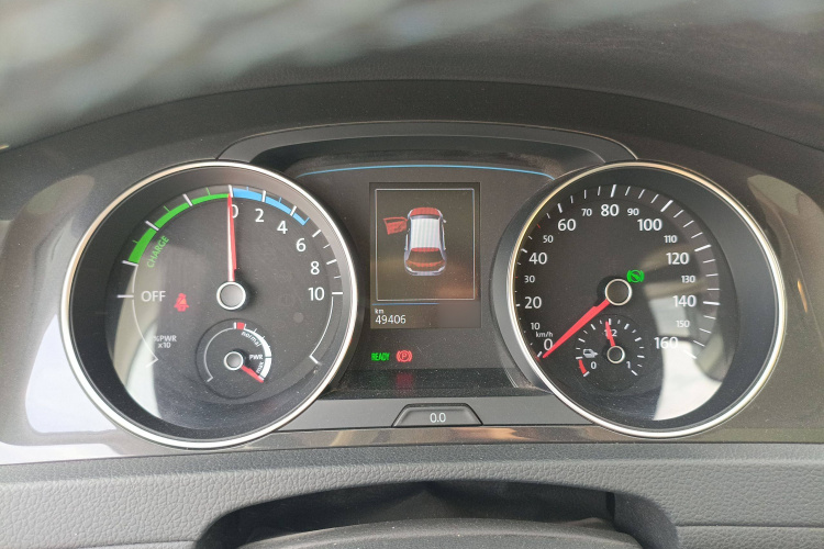 Volkswagen Golf Pure Electric 2020 image de voiture #15