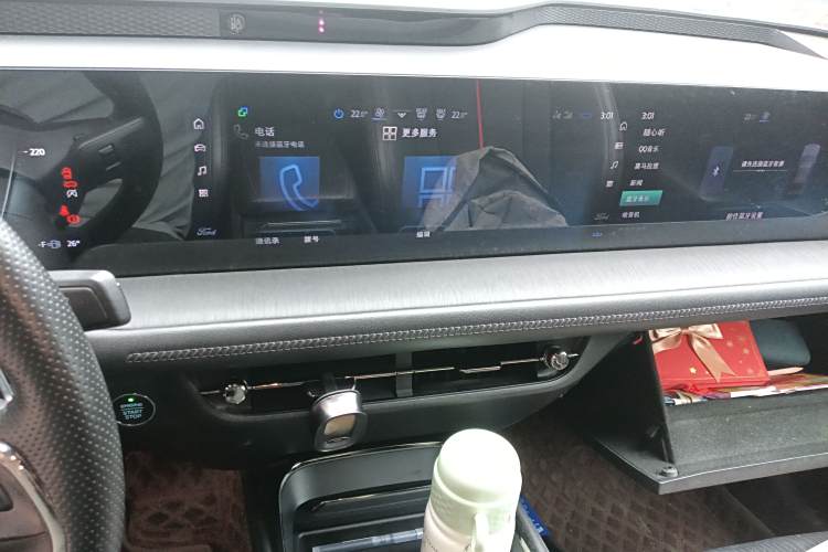 Ford Evos 2022 car image #15