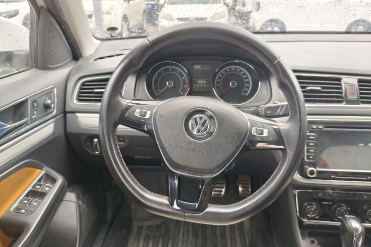 Volkswagen Cross Lavida 2016 immagine di auto #15