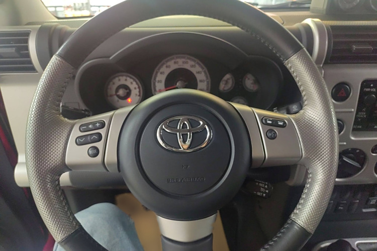 Toyota FJ Cruiser 2019 #15 Toyota FJ Cruiser 2019 car image #15