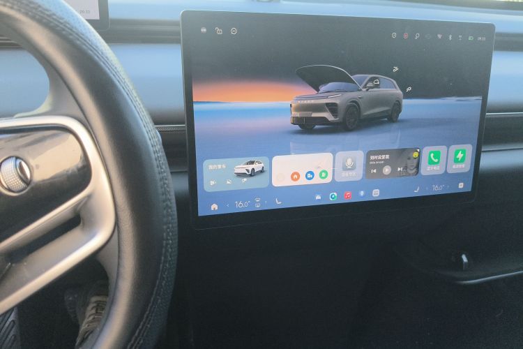 Exceed Stellar Era ET 2025 car image #15