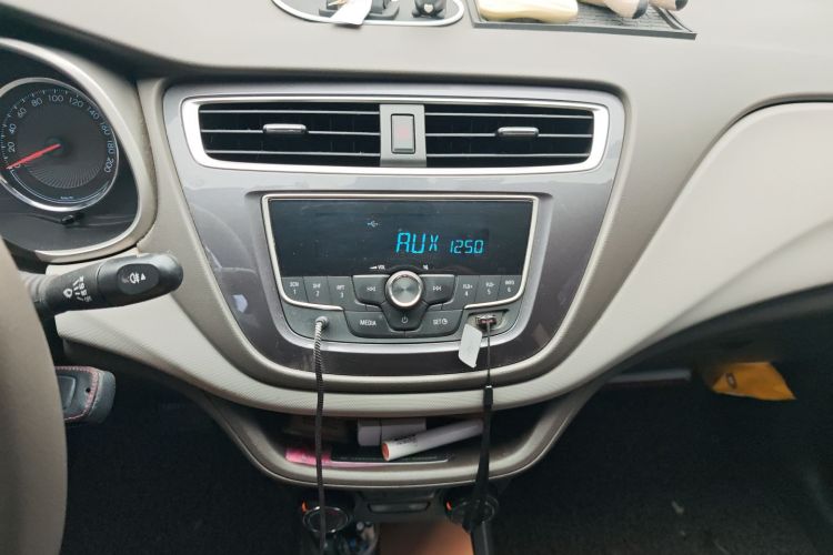 Chevrolet Lova 2016 immagine di auto #15