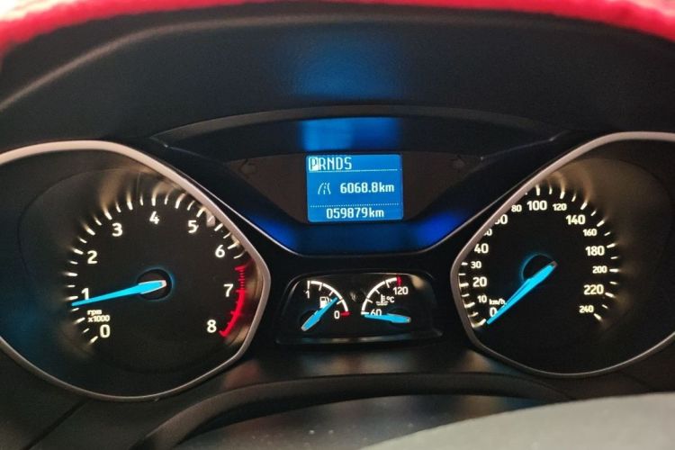 Ford Focus 2018 car image #15