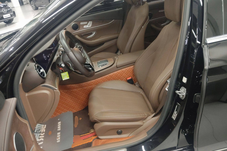 Mercedes-Benz E Class New Energy 2023 car image #15