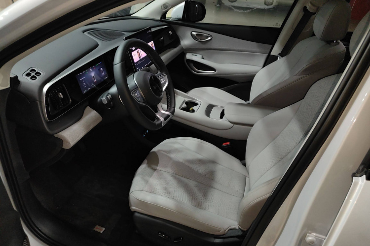 BYD Sea Lion 05 EV 2025 #15 BYD Sea Lion 05 EV 2025 car image #15