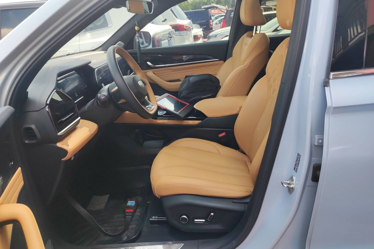 GEELY Monjaro EREV 2023 car image #15