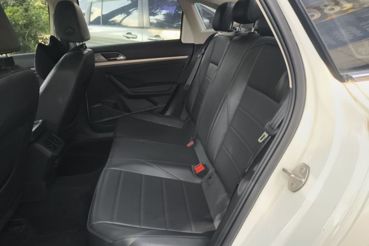 Volkswagen Lavida 2021 car image #15