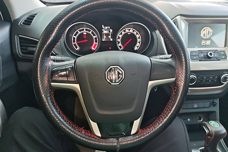 MG GT 2018 car image #15