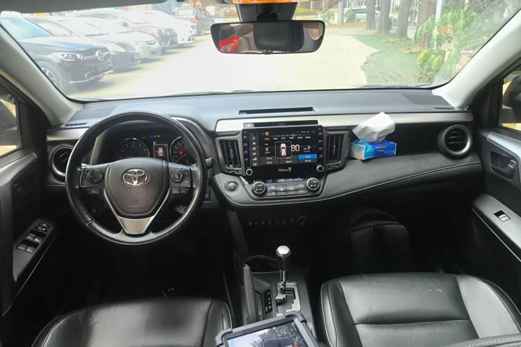 Toyota RAV4 (Imported) 2018 #15 Toyota RAV4 (Imported) 2018 immagine di auto #15