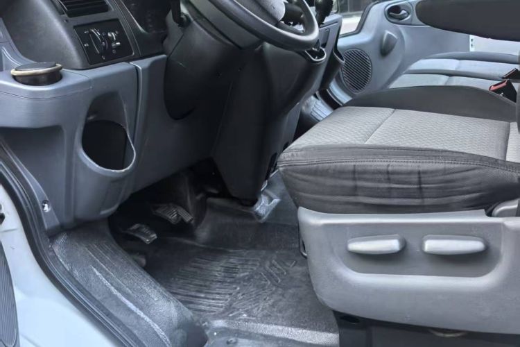 Ford New Transit 2017 car image #15