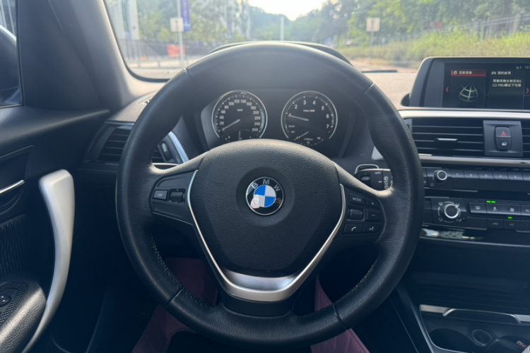 BMW 1 Series (Imported) 2018 car image #15