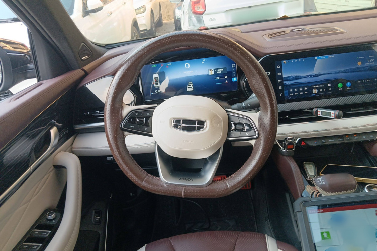 GEELY Tugella 2021 #15 GEELY Tugella 2021 car image #15