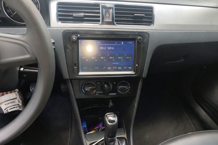 Skoda Rapid Spaceback 2016 car image #15