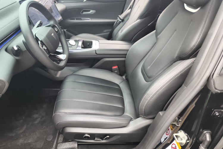 Deepal L07 2025 car image #15