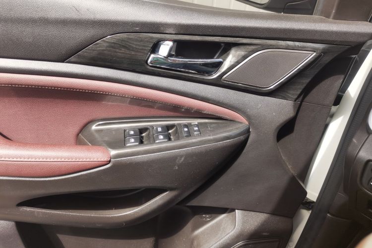 Changan Linmax 2018 car image #15