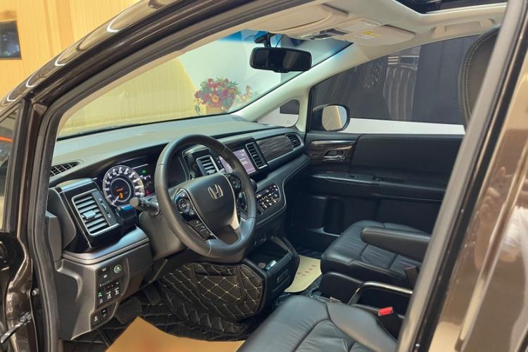 Honda Elysion 2019 imagen de coche #15