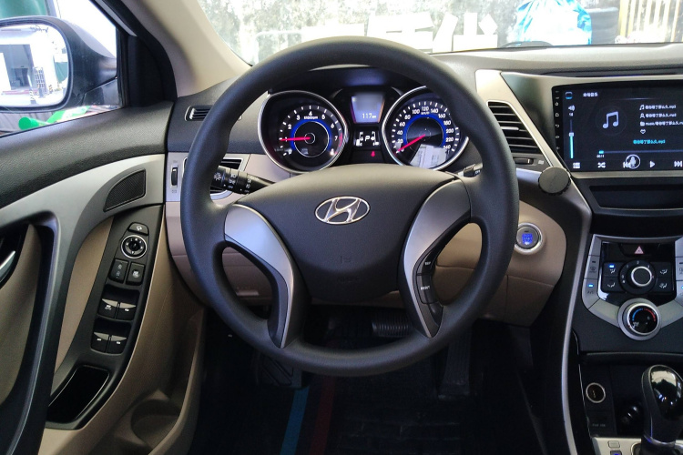 现代 朗动 2015 汽车图片 #15