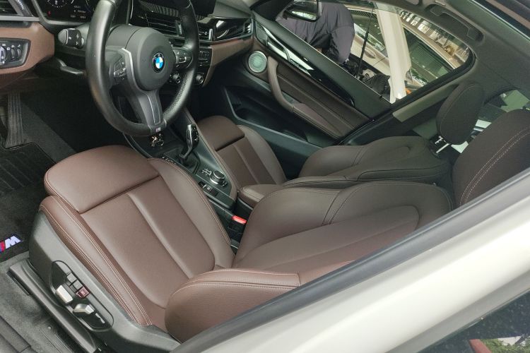 BMW X1 M35Li 2022 #15 BMW X1 M35Li 2022 car image #15