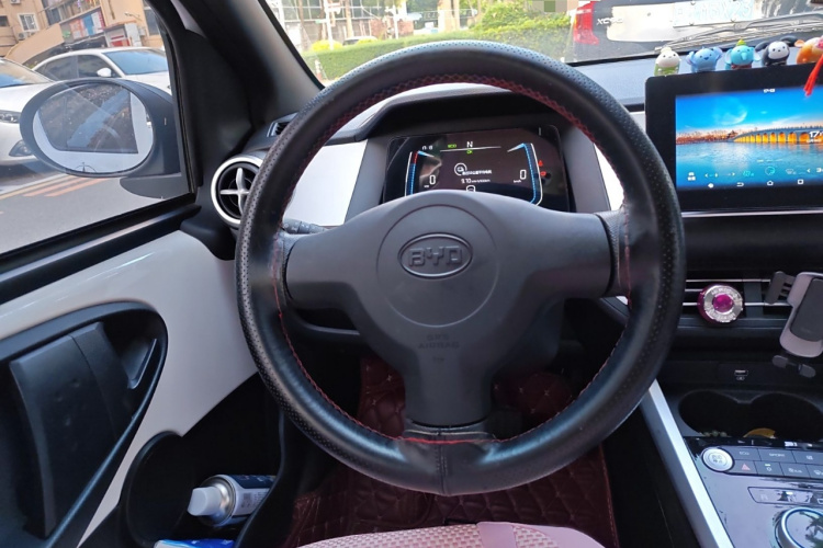 BYD e1 2020 car image #15