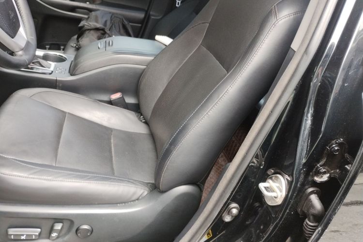 Toyota Highlander (Imported) 2016 car image #15