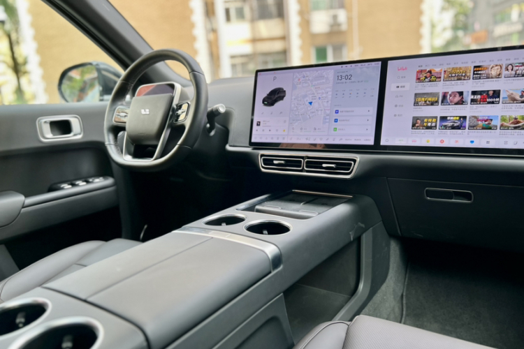 Li L8 2022 изображение автомобиля #15