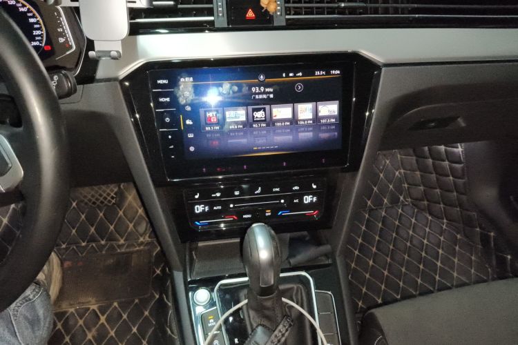 Volkswagen Passat Variant 2023 #15 Volkswagen Passat Variant 2023 imagem de carro #15