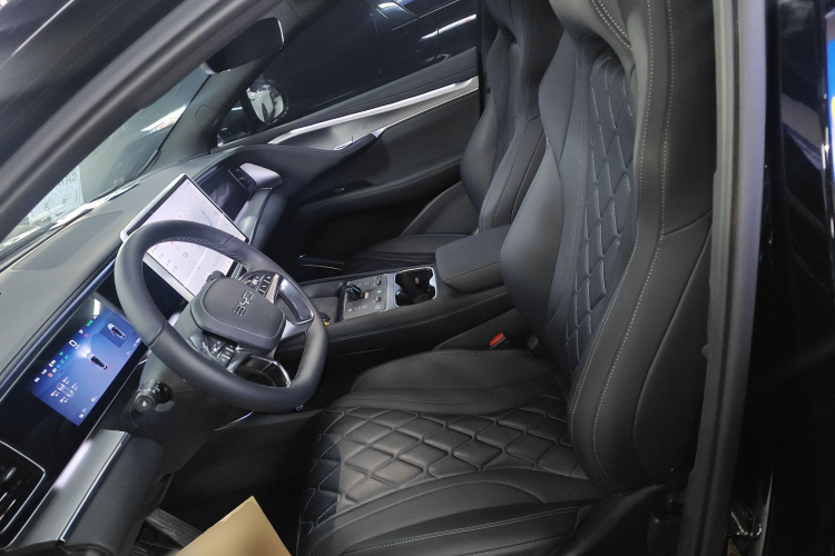 BYD Sea Lion 07 EV 2024 صورة سيارة #15