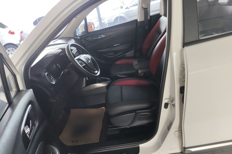 Changan CS15 EV 2017 car image #15