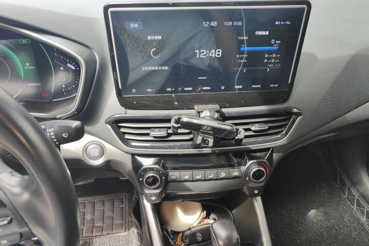 Hyundai Lafesta 2019 #15 Hyundai Lafesta 2019 car image #15