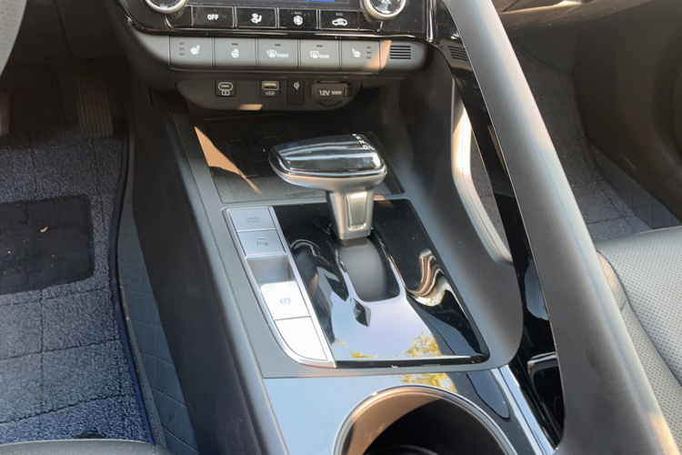 Hyundai Elantra EV 2024 car image #15