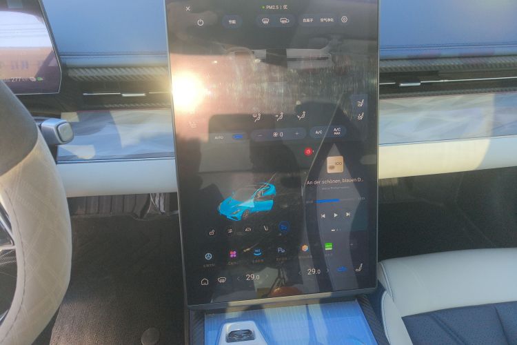 哪吒汽车 哪吒GT 2024 汽车图片 #15