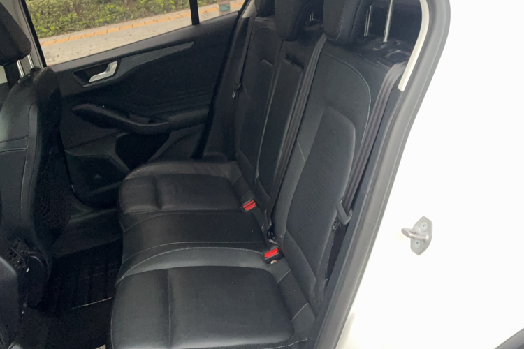 Ford Focus Active 2019 imagem de carro #15