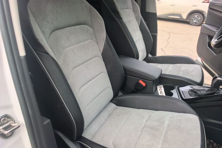 Volkswagen Tayron X 2022 car image #15