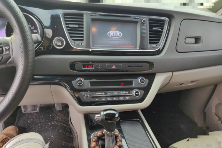 Kia Carnival (Imported) 2016 car image #15