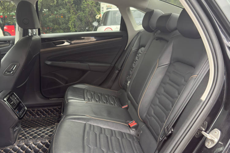 Volkswagen Passat New Energy 2021 immagine di auto #15