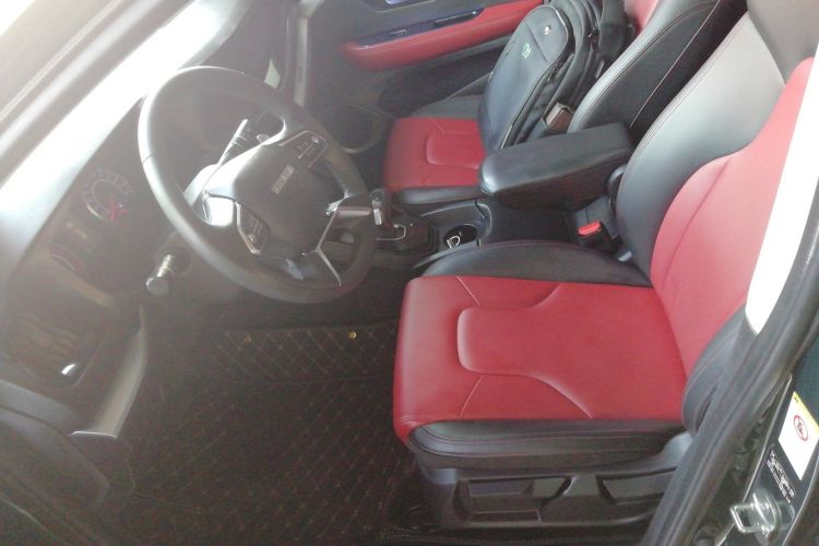 Haval H2s 2018 #15 Haval H2s 2018 car image #15