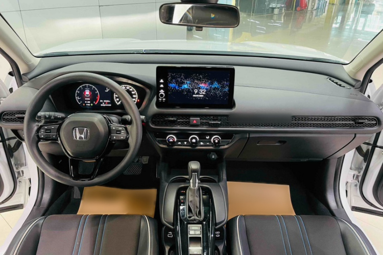 Honda HR-V 2023 #15 Honda HR-V 2023 car image #15