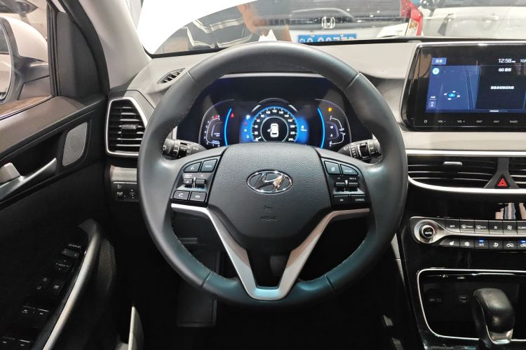 Hyundai Tucson (Imported) 2019 immagine di auto #15